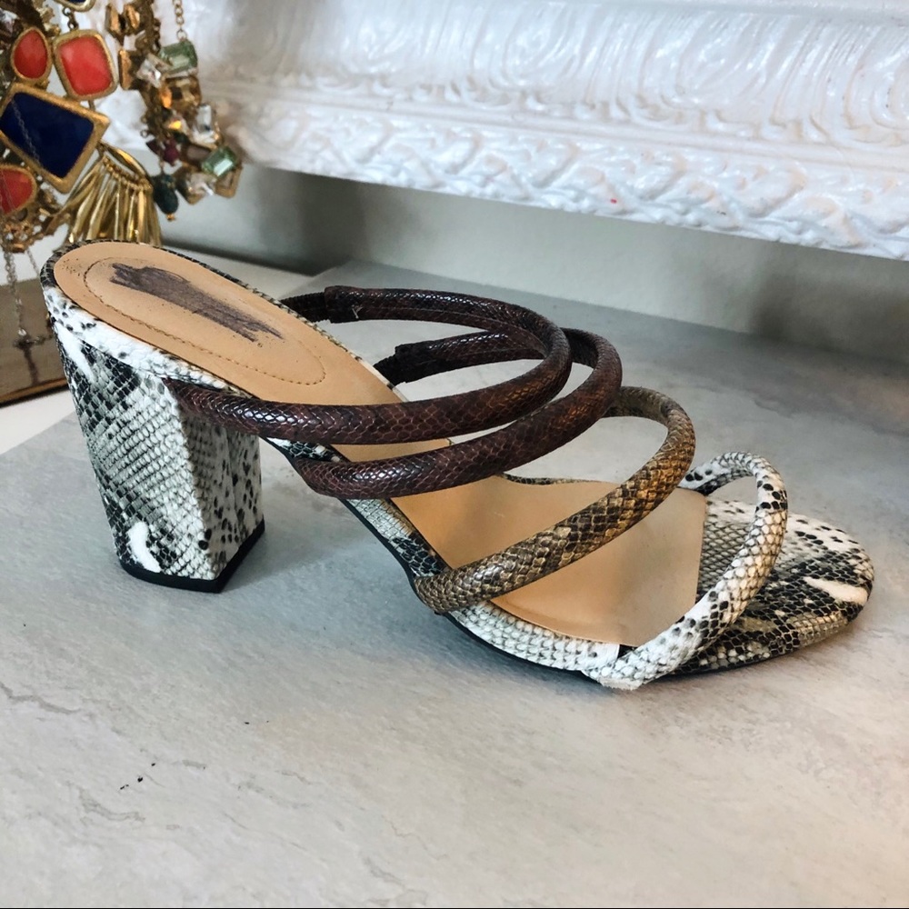 3/$20 Cato Comfort est 1946 faux snakeskin strappy slide sandals